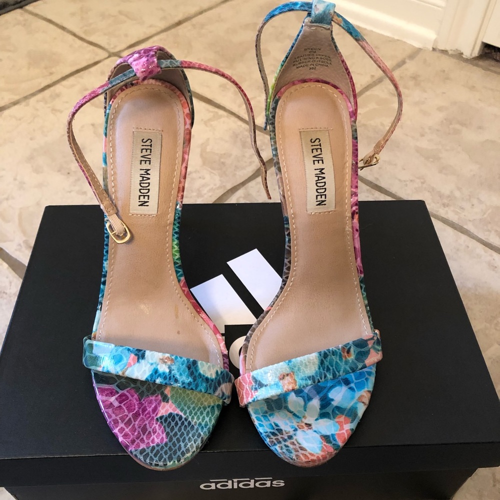 Steve Madden floral sandals
